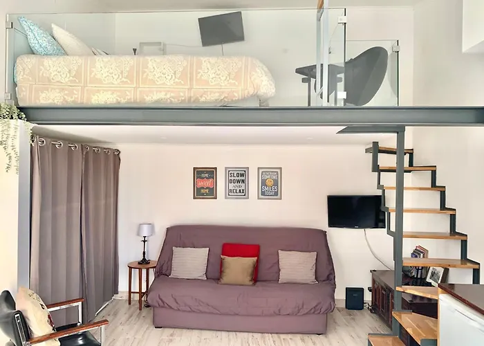 Cozy Studio House With Private Terrace In Cascais