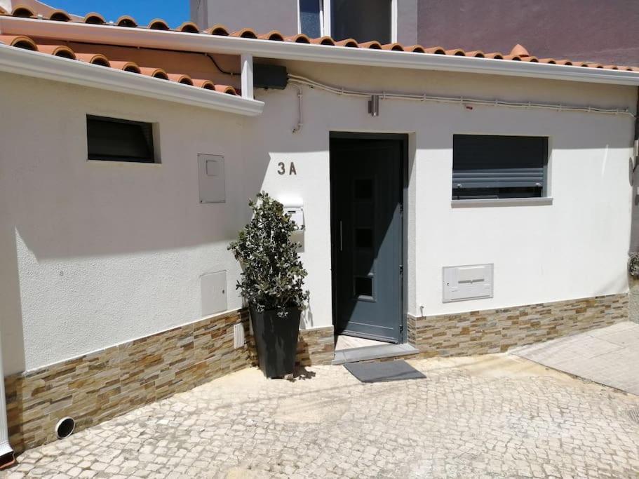 Cozy House With Private Terrace In Cascais